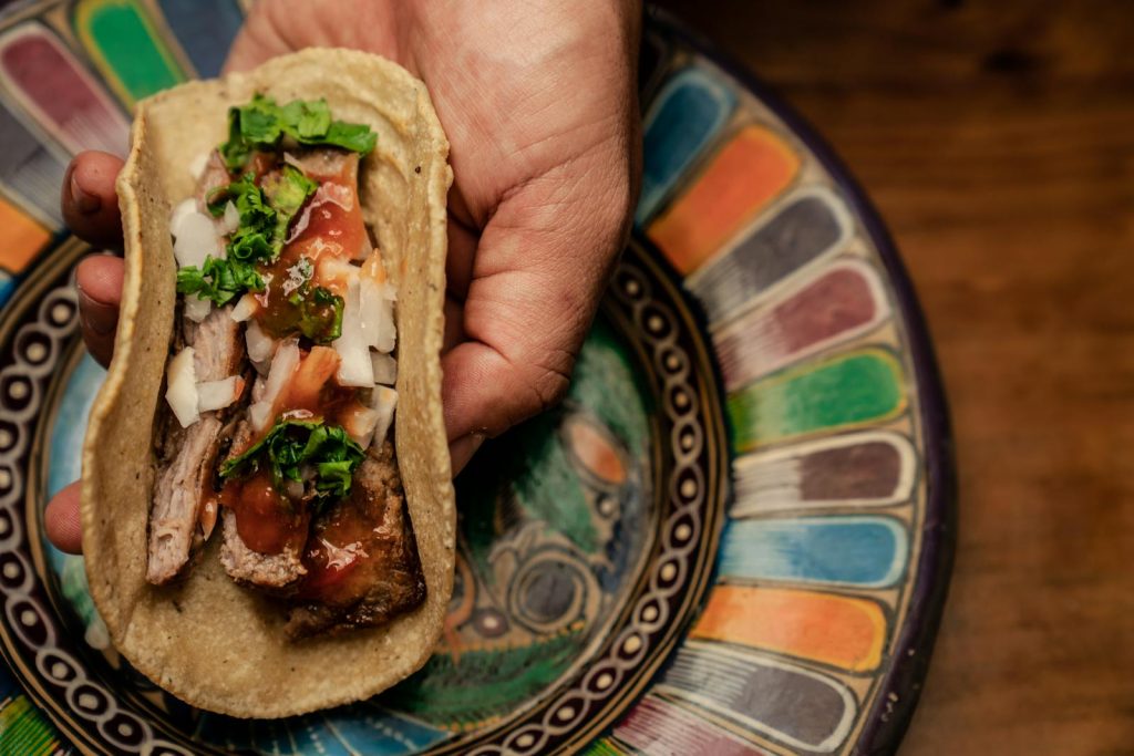 Mexikanische Tacos und frische Zutaten in Cancún